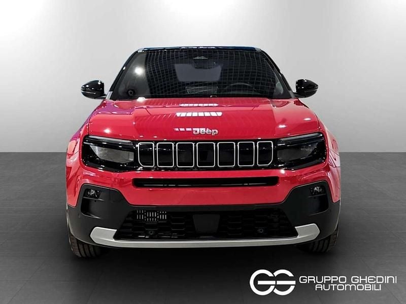 Uusi Jeep Avenger Summit 101 HP (74 kW) 2026 Ruby con tetto volcano Katumaasturi