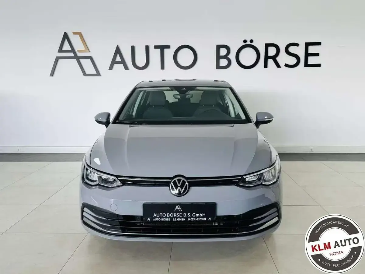 Usata VW Golf VIII Active 110 CV (80 kW) 2021 Grigio Berlina
