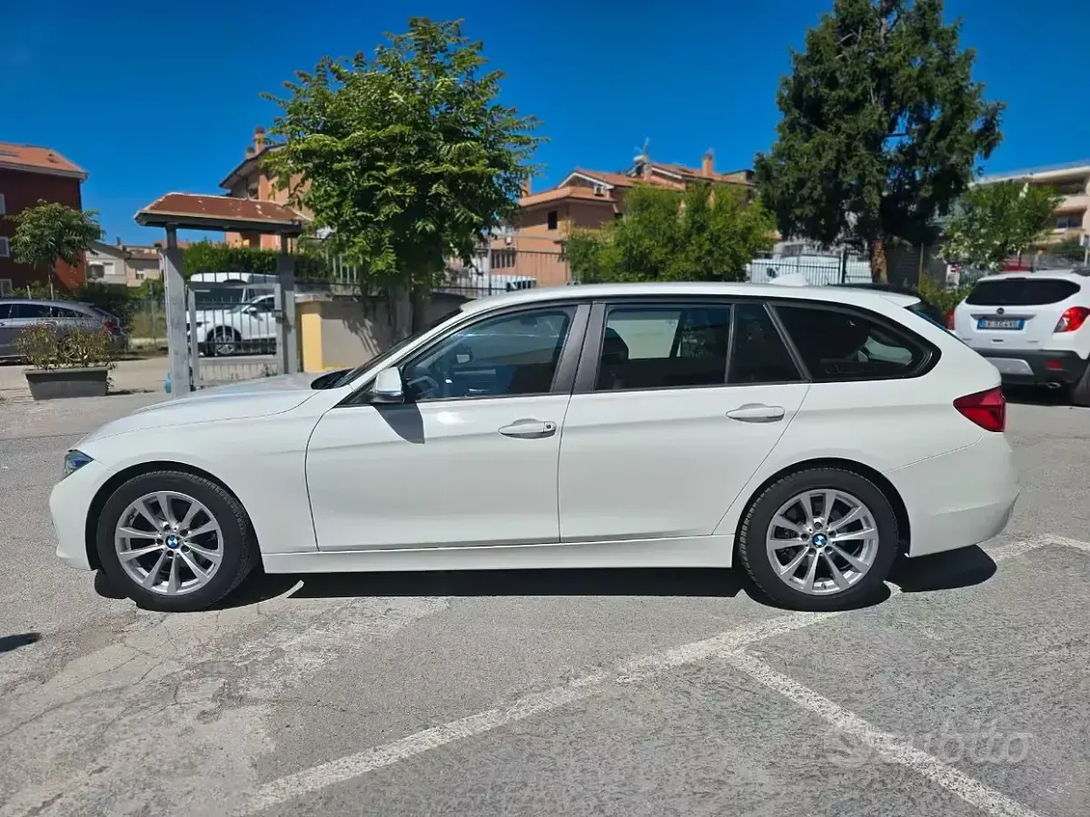 Usata BMW 318 Advantage 150 CV (110 kW) 2017 Bianco Station wagon