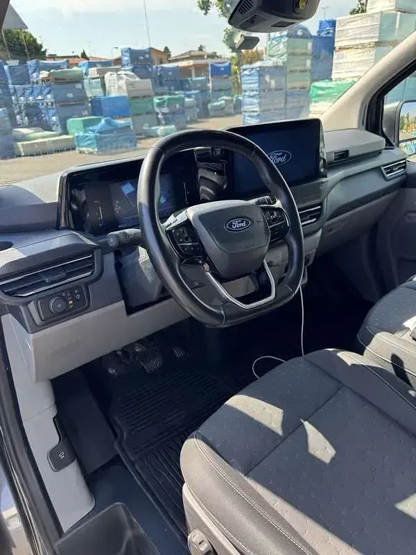 Usata Ford Transit Custom Titanium 136 CV (100 kW) 2024 Grigio Furgone