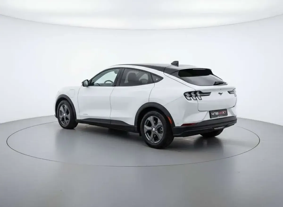 Usata Ford Mustang Mach-E Standard Range 197 kW (269 CV) 2022 Bianco SUV