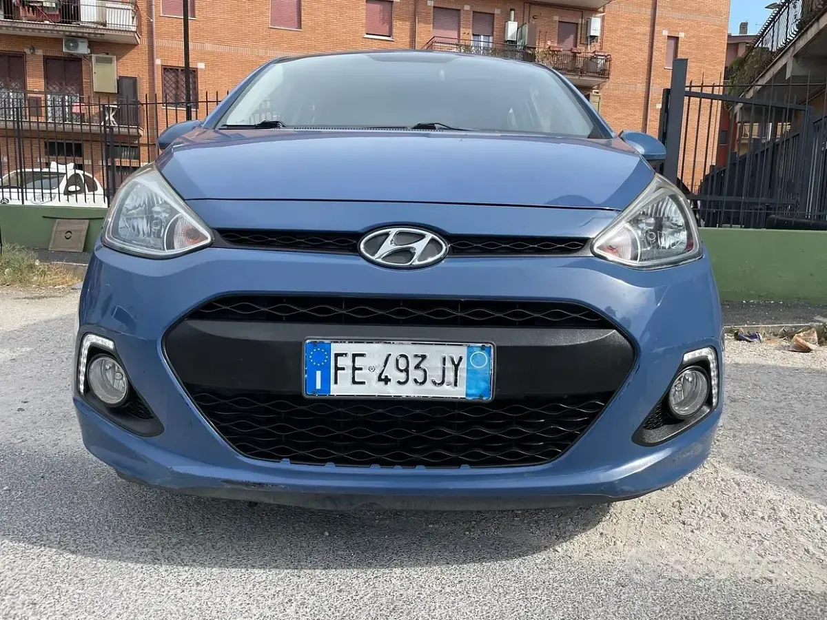 Usata Hyundai i10 67 CV (49 kW) 2016 Blu Utilitaria