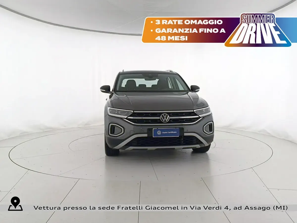 Usata VW T-Roc Style 116 CV (85 kW) 2025 Gray SUV