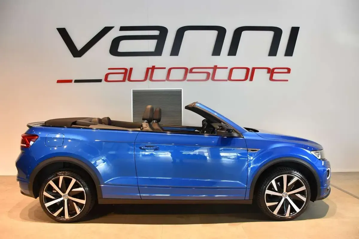Usata VW T-Roc Cabriolet R-line 150 CV (110 kW) 2021 Blu/azzurro Cabrio