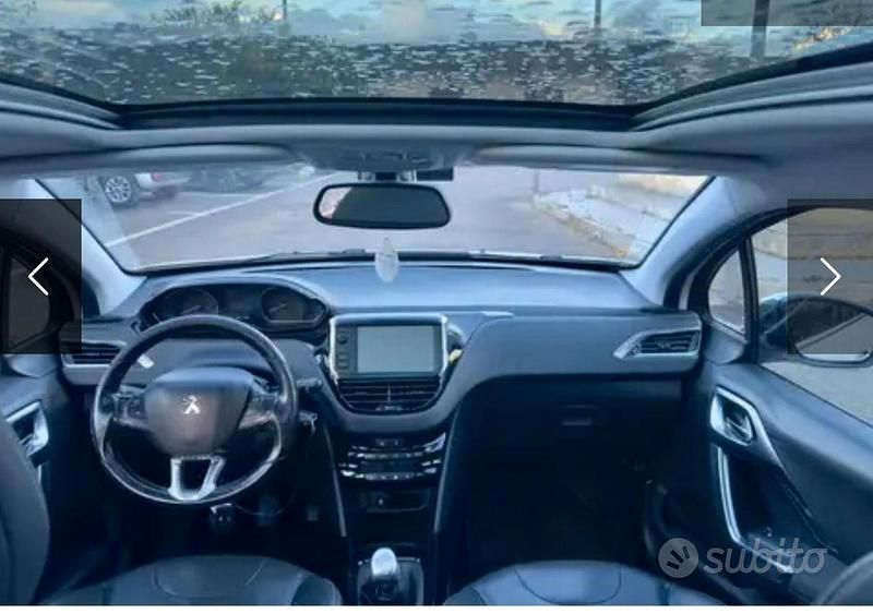 Usata Peugeot 2008 Allure 92 CV (67 kW) 2015 Bianco SUV