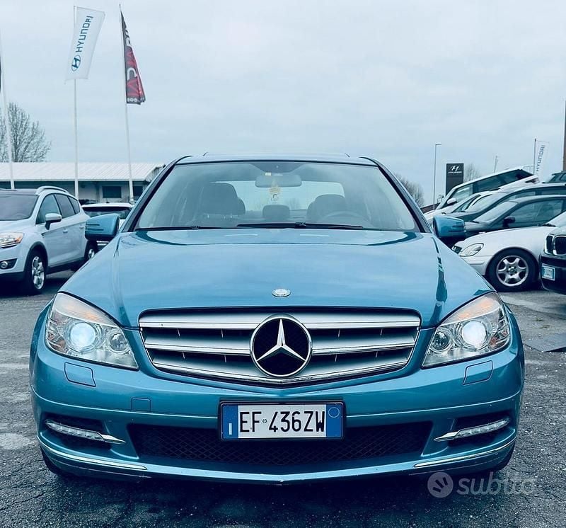 Usata Mercedes C220 Avantgarde 170 CV (125 kW) 2010 Blu Berlina