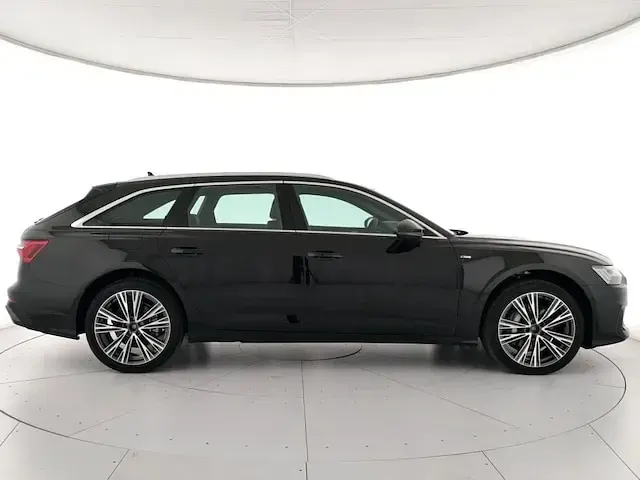 Nuova Audi A6 S-Line 286 CV (210 kW) 2025 Nero mythos metallizzato Station wagon