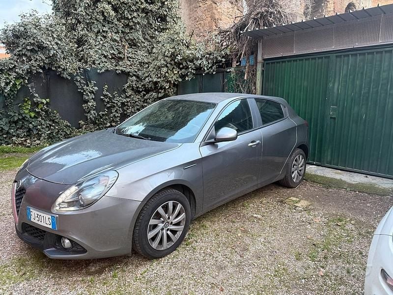 Usata Alfa Romeo Giulietta 120 CV (88 kW) 2017 Grigio Utilitaria
