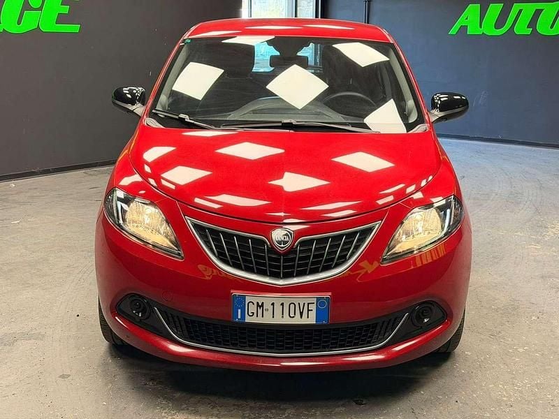 Usata Lancia Ypsilon Silver 69 CV (50 kW) 2023 Rosso Utilitaria