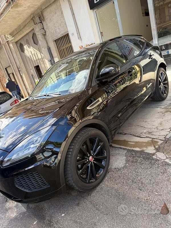 Usata Jaguar E-Pace R-Dynamic 150 CV (110 kW) 2020 Nero SUV