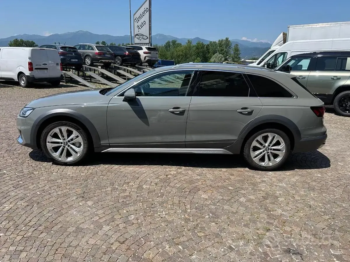 Usata Audi A4 Allroad Business 231 CV (169 kW) 2019 Grigio metallizzato Station wagon
