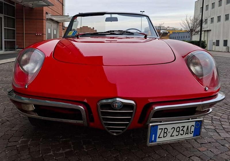 Usata Alfa Romeo Spider 110 CV (80 kW) 1966 Rosso Cabrio