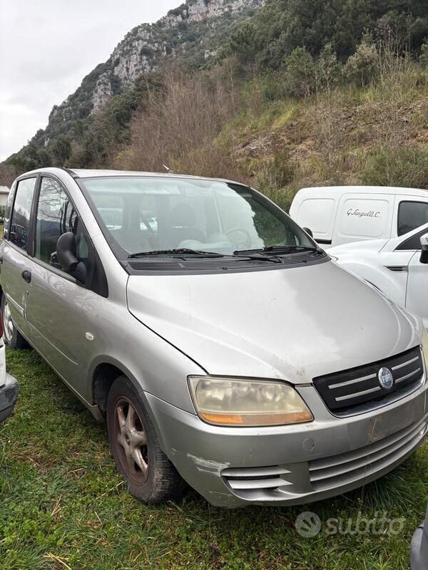 Usata Fiat Multipla Dynamic 120 CV (88 kW) 2006 Grigio Monovolume