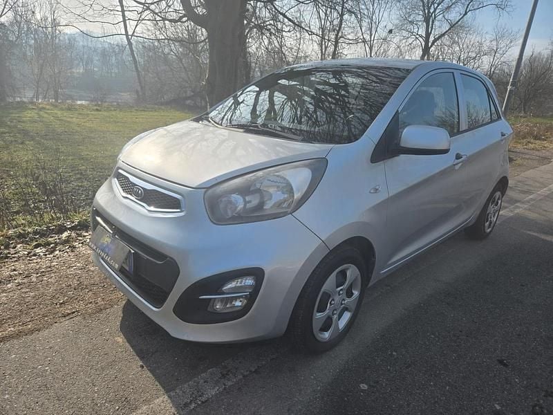 Usata Kia Picanto 69 CV (50 kW) 2011 Argento Utilitaria