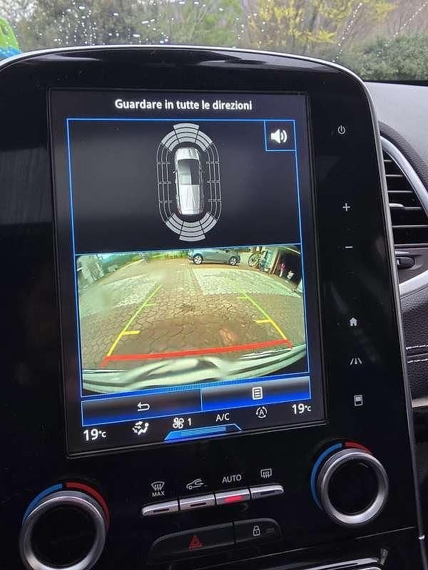 Usata Renault Espace Initiale Paris 160 CV (117 kW) 2017 Grigio Monovolume