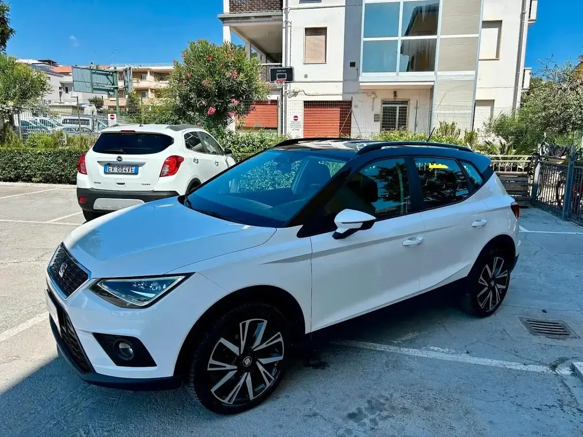 Usata Seat Arona XCELLENCE 89 CV (65 kW) 2021 Bianco SUV