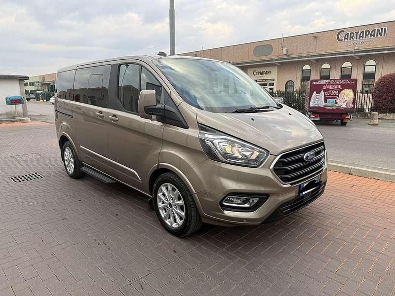 Usata Ford Tourneo Titanium 131 CV (96 kW) 2023 Monovolume