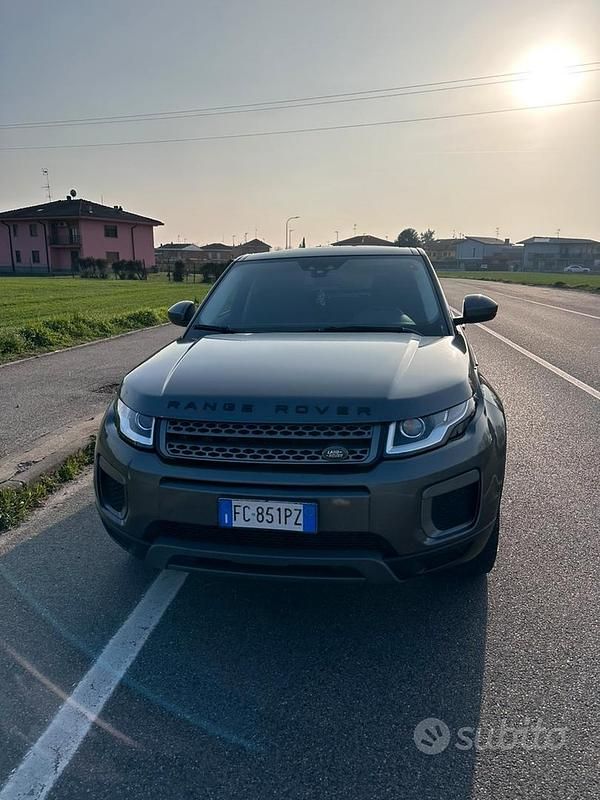 Usata Land Rover Range Rover evoque 150 CV (110 kW) 2016 Grigio SUV