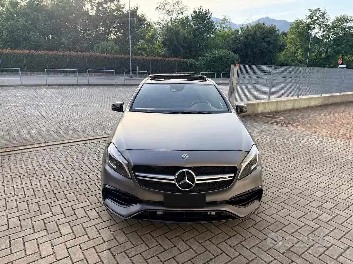 Usata Mercedes A45 AMG AMG 381 CV (280 kW) 2018 Grigio Utilitaria