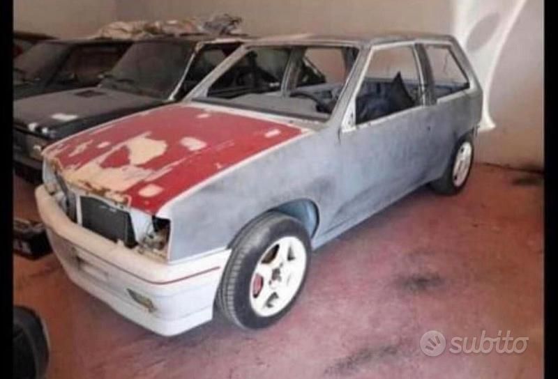 Usata Opel Corsa 69 CV (50 kW) 1988 Bianco Berlina