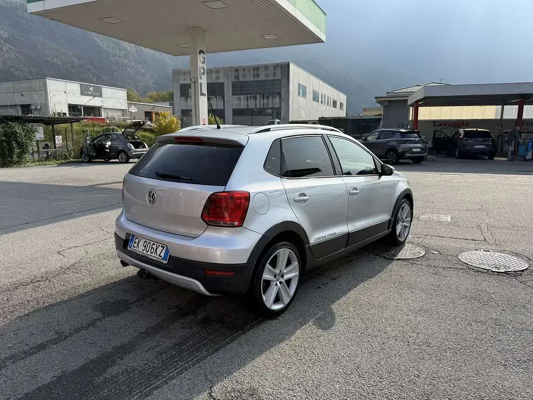 Usata VW Polo Cross 90 CV (66 kW) 2011 Utilitaria
