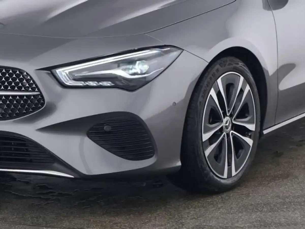 Usata Mercedes CLA180 136 CV (100 kW) 2024 Grigio Berlina