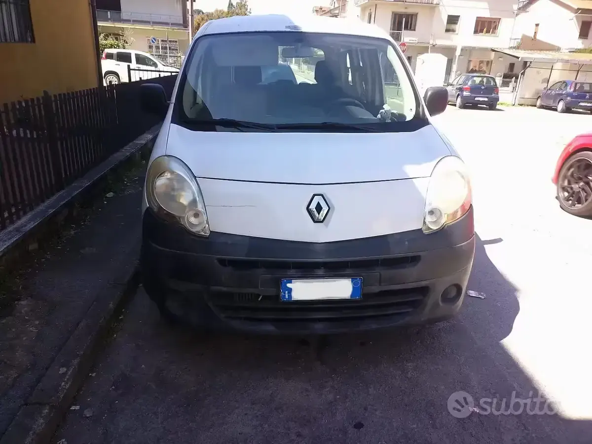 Usata Renault Kangoo 75 CV (55 kW) 2010 Bianco Monovolume