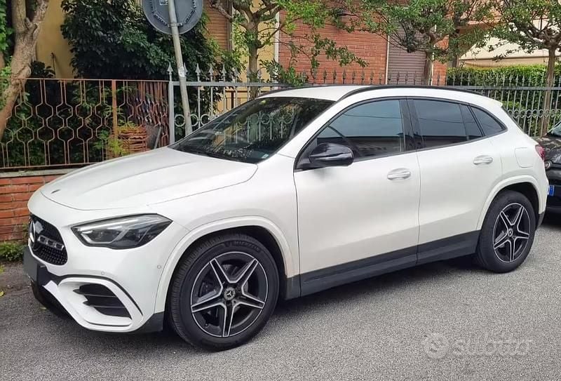 Usata Mercedes GLA180 Advanced 115 CV (84 kW) 2023 Bianco SUV