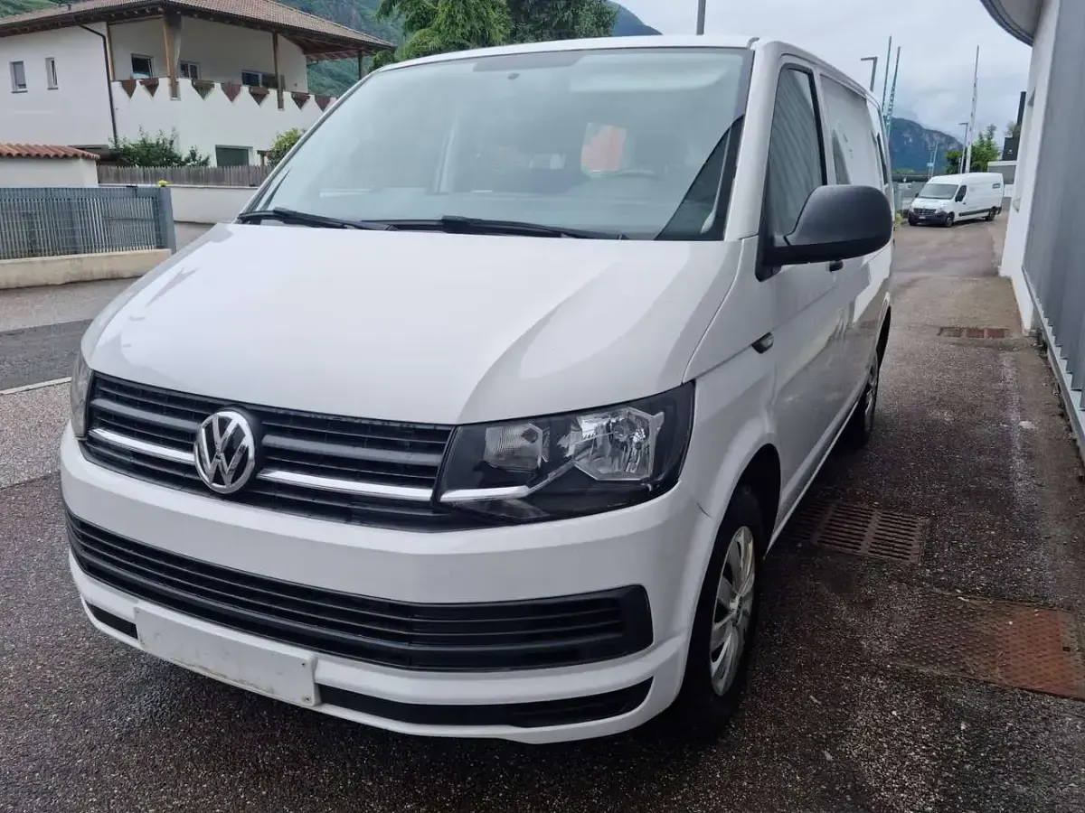 Usata VW Multivan Trendline 150 CV (110 kW) 2017 Bianco Monovolume
