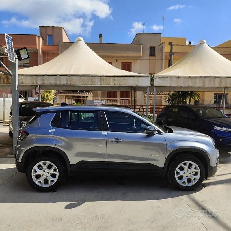 Nuova Jeep Avenger Altitude 100 CV (73 kW) 2025 Grigio SUV