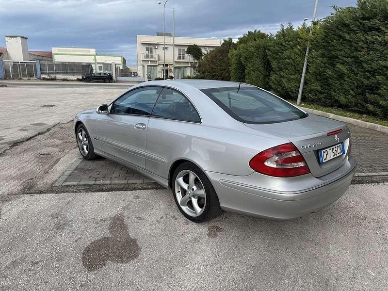 Usata Mercedes CLK270 Avantgarde 170 CV (125 kW) 2004 Argento Coupé