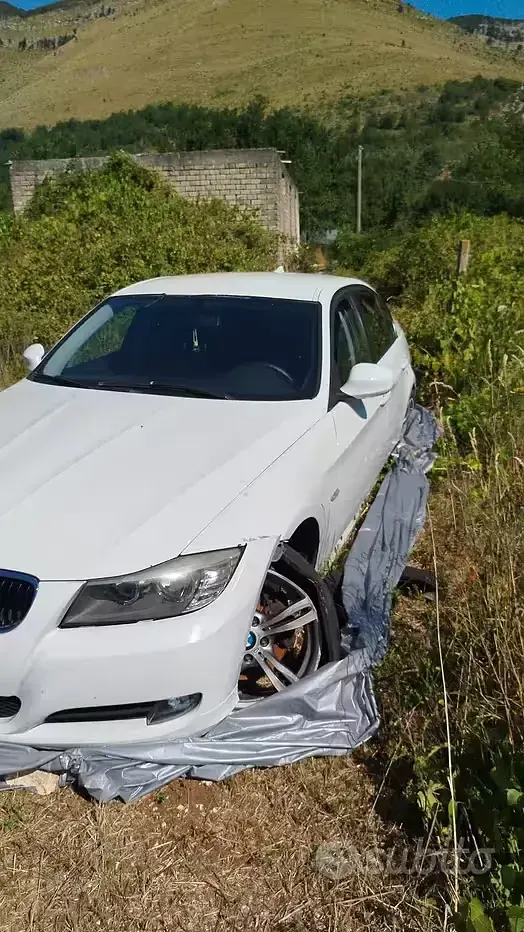 Usata BMW 316 116 CV (85 kW) 2011 Bianco Berlina
