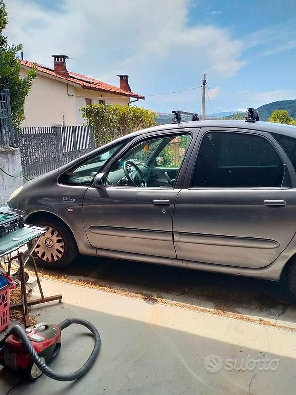 Usata Citroën Xsara 110 CV (80 kW) 2004 Grigio Monovolume