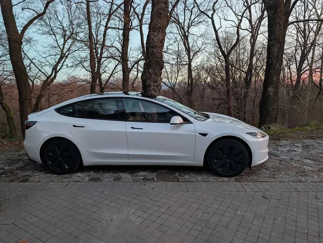 Usata Tesla Model 3 Long Range AWD 155 kW (211 CV) 2025 Bianco Berlina