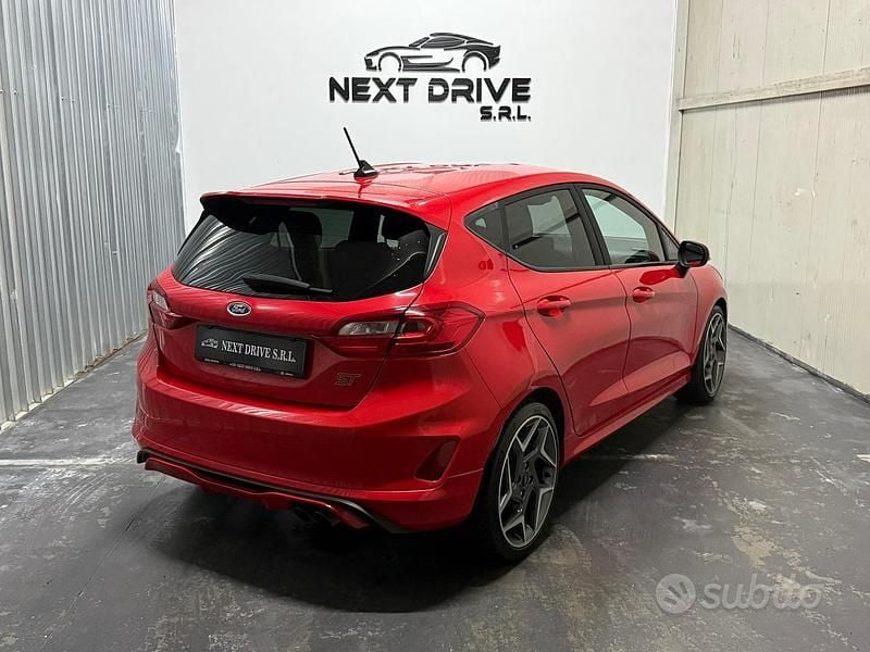 Usata Ford Fiesta ST 200 CV (147 kW) 2021 Rosso Utilitaria