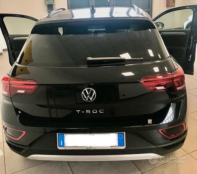Usata VW T-Roc Edition 116 CV (85 kW) 2024 Nero SUV