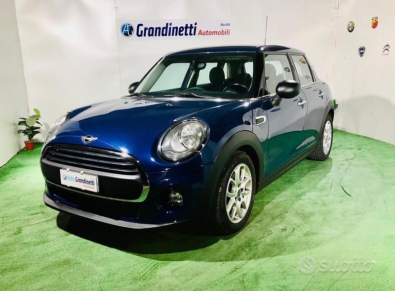Usata Mini Cooper D 95 CV (69 kW) 2017 Blu Utilitaria