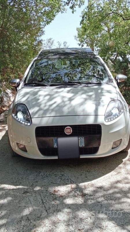 Usata Fiat Grande Punto 90 CV (66 kW) 2009 Bianco Utilitaria