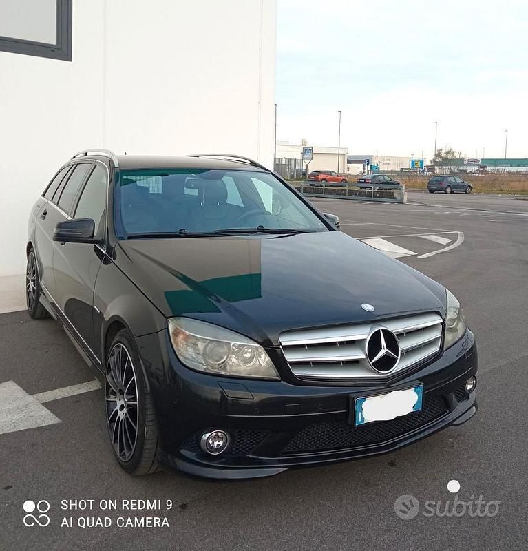 Usata Mercedes C220 AMG 170 CV (125 kW) 2009 Nero Station wagon