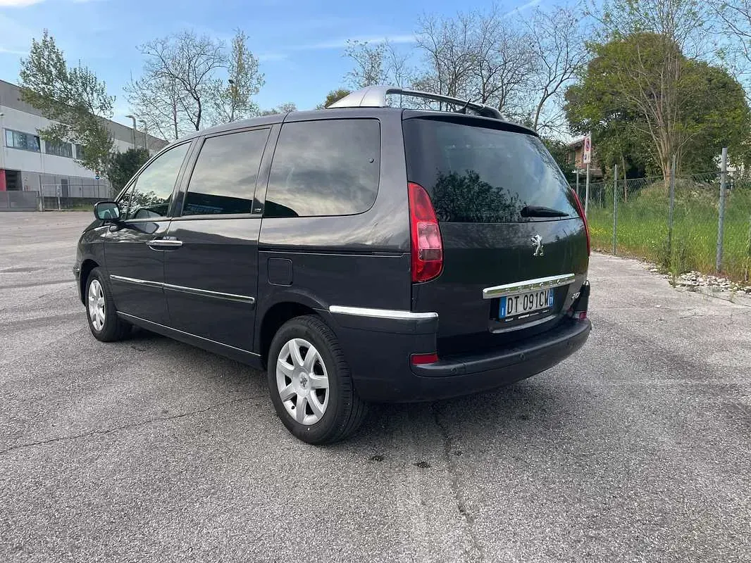Usata Peugeot 807 170 CV (125 kW) 2008 Grigio Monovolume