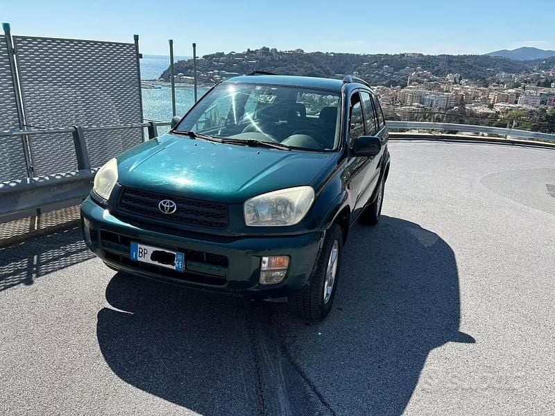 Usata Toyota RAV4 2000 Verde SUV