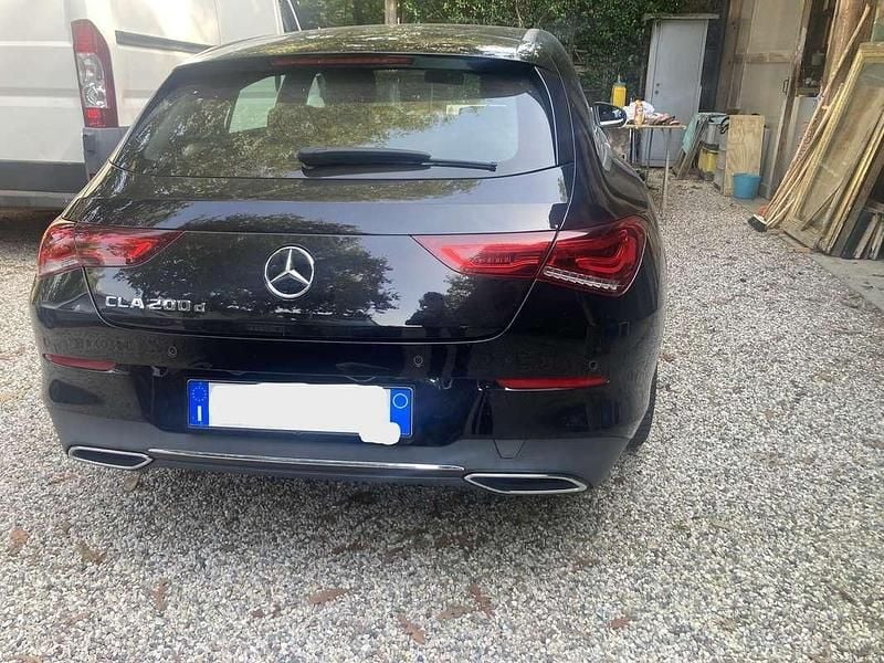 Usata Mercedes CLA200 Shooting Brake Premium 150 CV (110 kW) 2020 Nero Station wagon