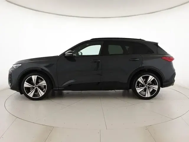 Usata Audi Q5 S-Line 204 CV (150 kW) 2025 Grigio tambora metallico SUV