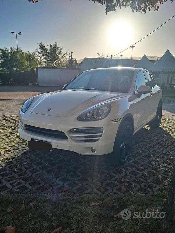 Usata Porsche Cayenne 2011 Bianco SUV