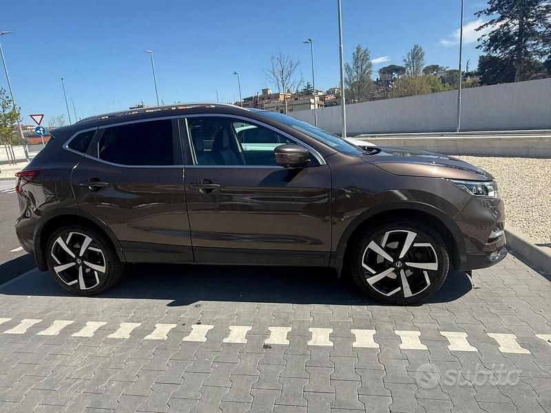Usata Nissan Qashqai 115 CV (84 kW) 2018 Marrone SUV