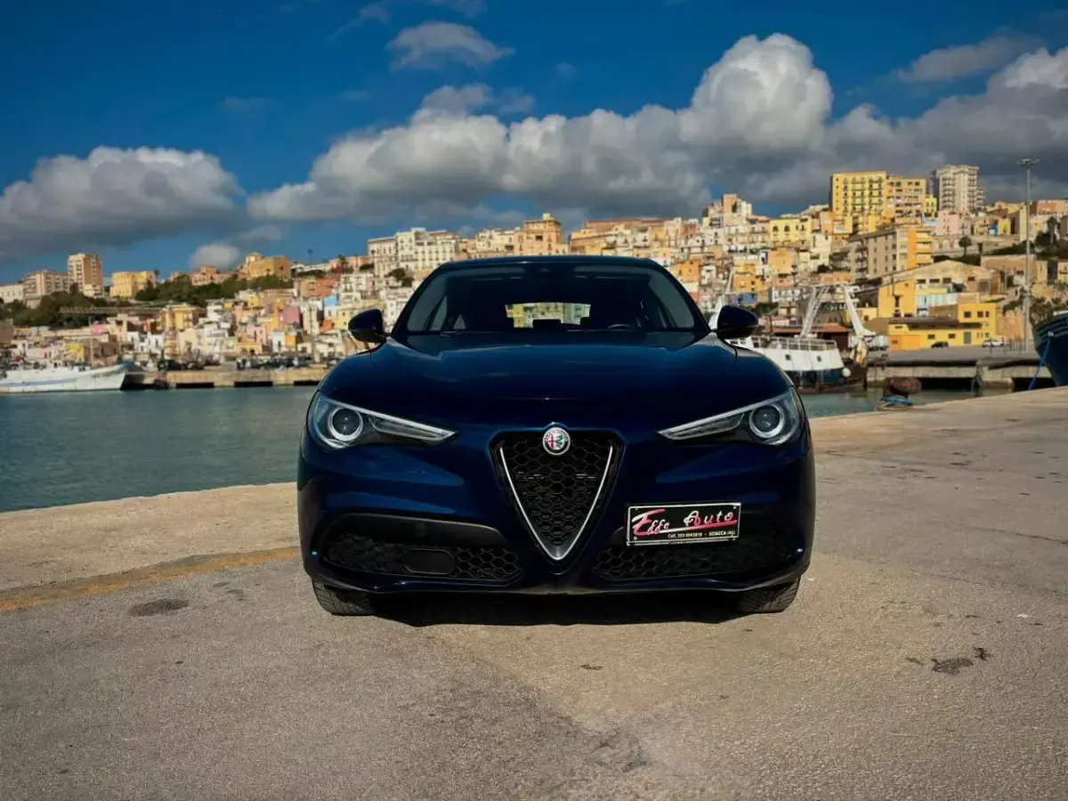 Brugt Alfa Romeo Stelvio Super 190 HK (139 kW) 2019 Blå SUV