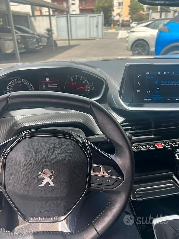 Usata Peugeot 2008 110 CV (80 kW) 2020 Grigio SUV