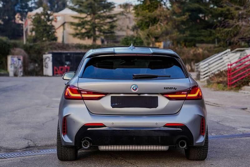 Usata BMW 128 M Sport 265 CV (194 kW) 2023 Grigio Berlina