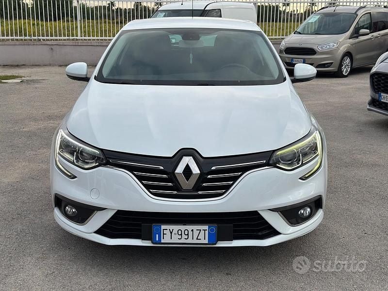 Usata Renault Mégane IV Intens 115 CV (84 kW) 2019 Bianco Berlina