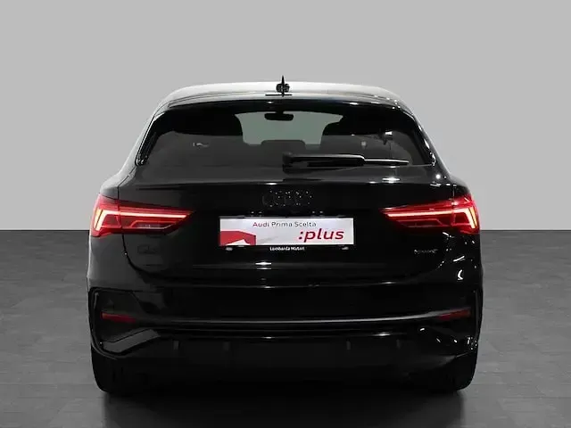 Usata Audi Q3 Sportback Comfort 190 CV (139 kW) 2024 Nero mito metallizzato SUV